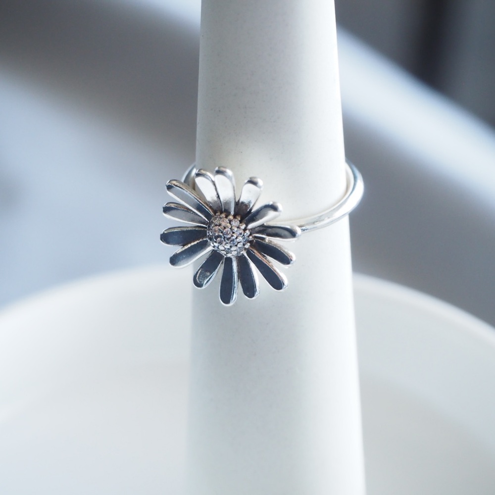 Pandora Pavé Daisy Flower Statement Ring size